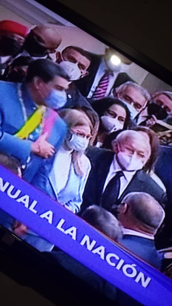 GinaaRss's tweet photo. Cada día se evidencia más quien es el encantador de serpientes! Que controla al mojón de diarrea de bernacran https://t.co/r1dCz8Nbz8