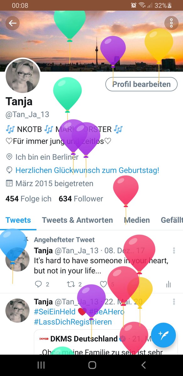 Tan_Ja_13's tweet photo. Love these balloons...every year 🥳🥂 https://t.co/HiGTPeZyBq