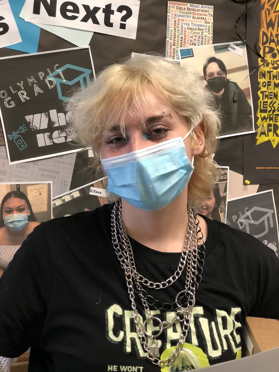 OlyMDUSD's tweet photo. Oly Quarantine grads in the house! That’s right! Congrats to Savannah and Nick who have completed all of their credits to officially graduate today! Whoooooo’s next? #teamoly #quarantinegrad #alted #olypride @CCEAeducation @MtDiabloUSD https://t.co/sUWDqS5mJw