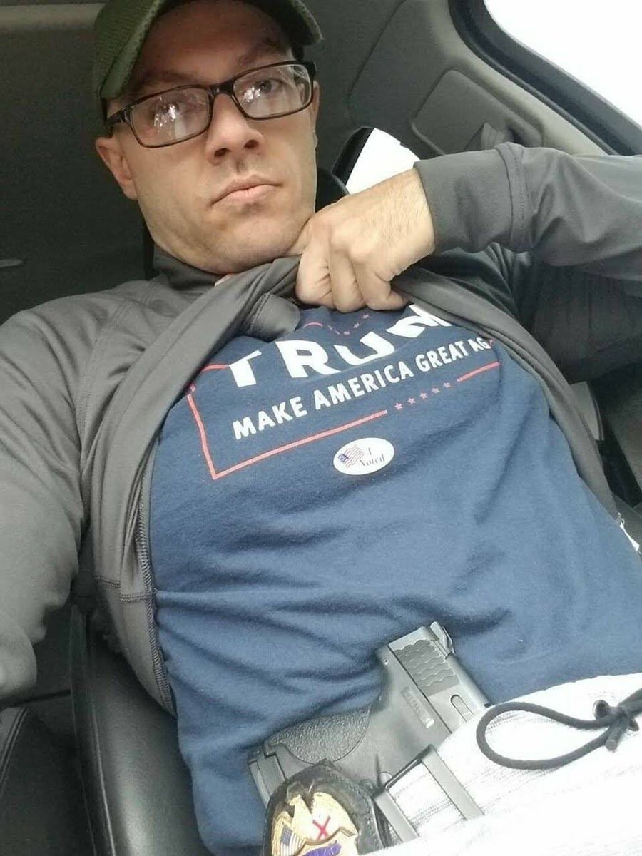 TraceeWilkins's tweet image. #Breaking: This @PGPDNews Officer is suspended for violating department social media policies. Interim Chief Hector Velez says, “I fully support an officer’s first amendment rights, however these posts are in violation of the department’s social media policy.” @nbcwashington