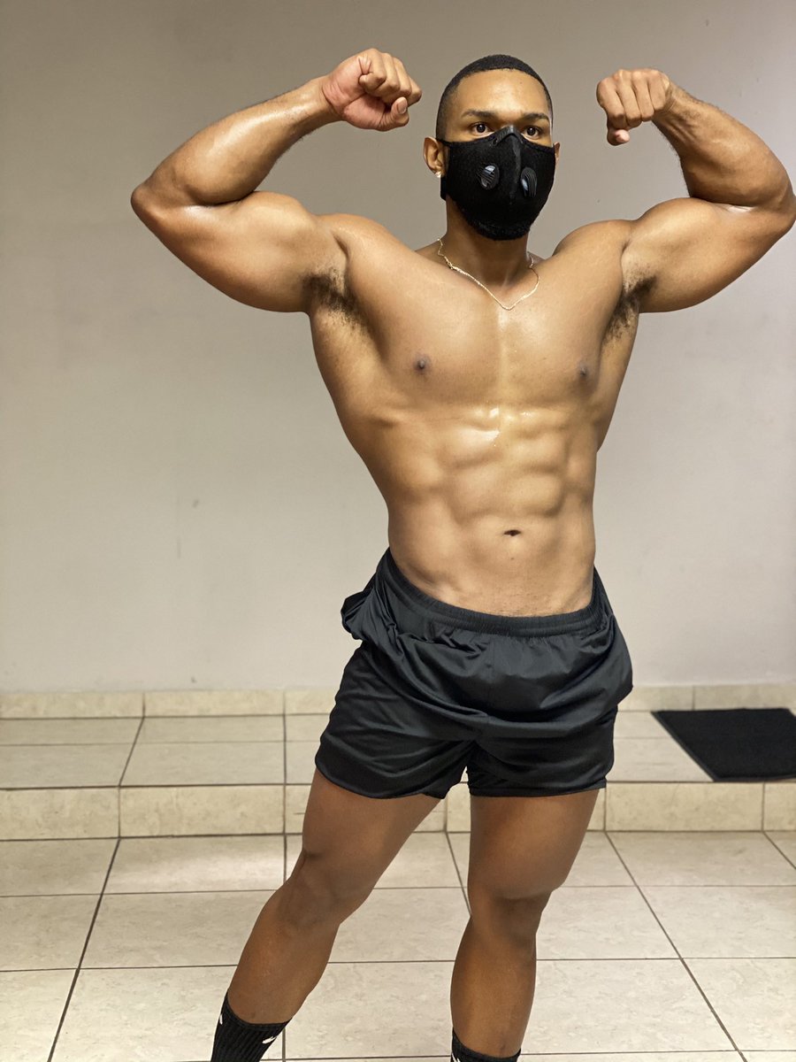 Trabajen duro siempre! Online coaching/training disponible. DM‼️‼️