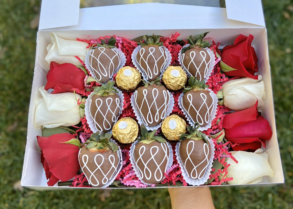 kimmichix's tweet photo. Valentine’s Day is coming up! Get your loved ones some chocolate sweets to show them how much you love and appreciate them 💓 https://t.co/ERMFDPyeJ8