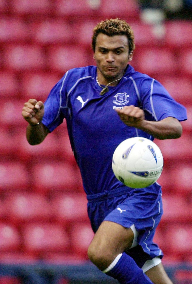 Egyptian centre half Ibrahim Said later signed for EFC on a 6 month loan deal in January 2003 but didn’t play a single match for EFC. He was infamously dropped from a Merseyside derby match squad for dying his hair red & he later fell out with Moyes, labelling him a ‘dictator’.