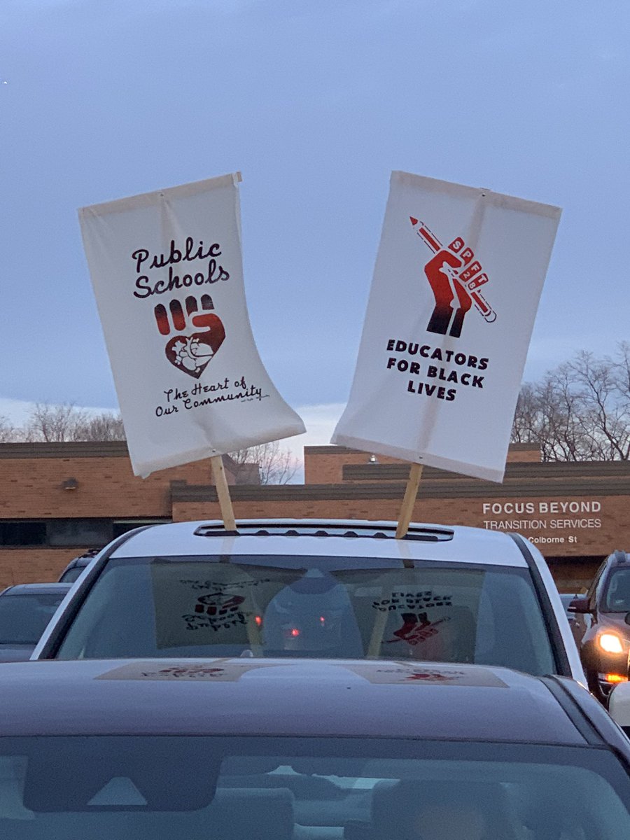 DeevonRahming's tweet image. Dozens of @SPPS_News teachers and staff along with leaders from  @EducationMN are rallying and urging state and district leaders to hold off on plans to resume in person learning come Feb. 1st. Hear from those on both sides of the argument tonight, on @kare11 News at 10.