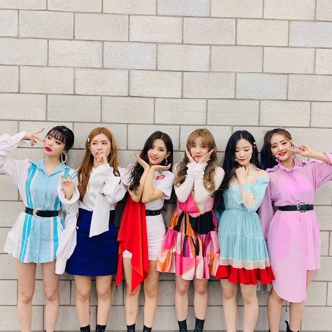 weglowing_twt's tweet photo. 𖥦 💃🏻' wᥱ G L O W ‹ ♡!* events ˛ @ seño. . /ネrita ! › #MAMO1STCB ✰ #PRESSITMAMO

Hoy decidimos salir en manada para venir al gran comeback de Mamo y apoyarlo con todas nuestras fuerzas. 
Muchas felicidades bebé, esperamos que todo salga de maravilla hoy. https://t.co/8jBwyTqlnx