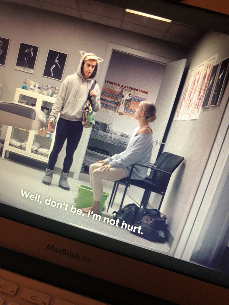 tiana22xx's tweet photo. This Scene in episode 2 🔥 how good does he look 🤩and that jumper.... I want it 😂🙏 #RenewTinyPrettyThings #TinyPretty https://t.co/NncWQ1iFM8