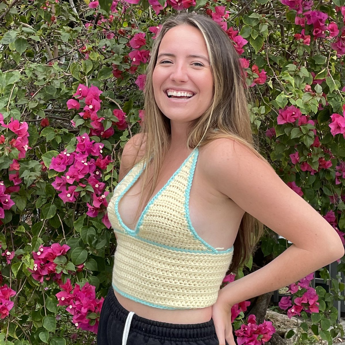 KenniCollective's tweet photo. if anyone wants a custom crochet cami with a cute little criss cross back moment !! I have 4 spots available on my website now :) 💖🤠https://t.co/XM2ReUNHTe https://t.co/E3WjVzNFcW