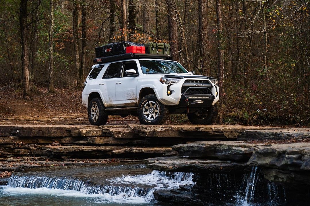 ToyTecLifts's tweet image. Happy Tuesday! Hope your week has been off to a good start! 🤘 Thanks to txhillrider on Instagram for tagging us in this picture. Don’t forget to use the hashtag #toytec for a chance to be featured on our page! 😍