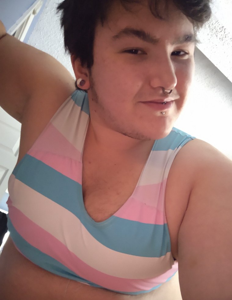 Dannibbybee's tweet photo. Hey
Sup
Just me here to say
Tysm for the 500 followers!

I'm feeling switchy wbu? https://t.co/dHVyCveBXM