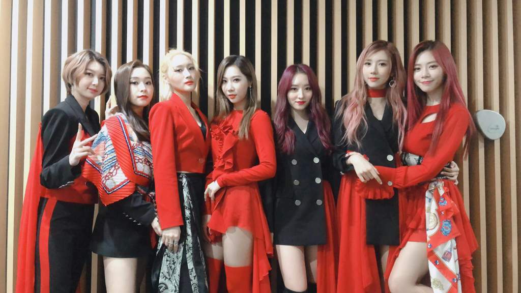 группа dreamcatcher наряды. дримкетчер участницы. дримкетчер группа. Dreamcatcher группа piri. Dreamcatcher суа в (드림캐쳐) 'vision' mv.