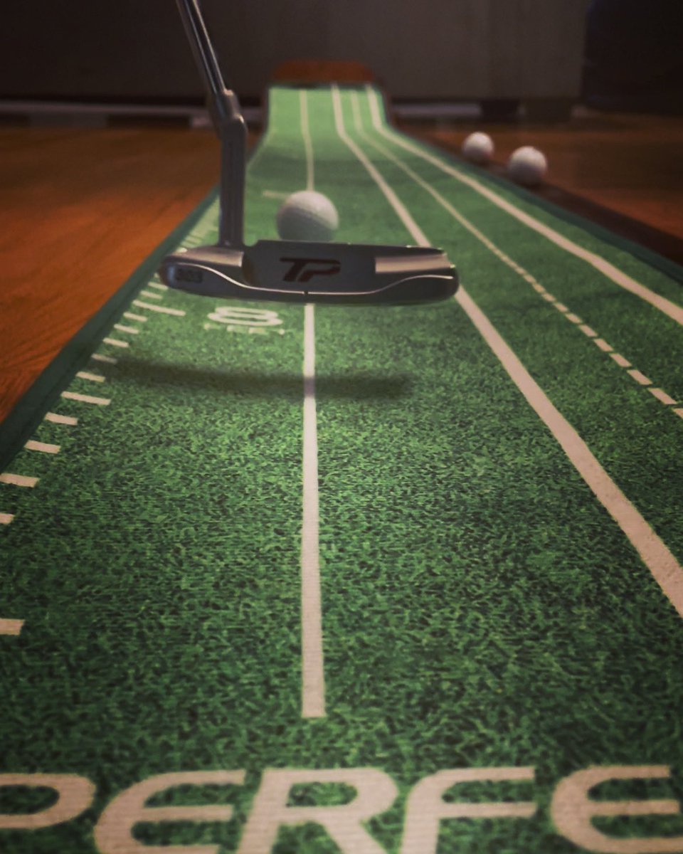 bluelinebirdiez's tweet photo. Get your @golf_perfect perfect putting mat to knock strokes off your score. 🔥 addicted to this thing. #alwaysbeputting #golf #golflife #golfaids #golfing #golfaddict #copsthatgolf #thinblueline #backtheblue https://t.co/UnSYrCObK5
