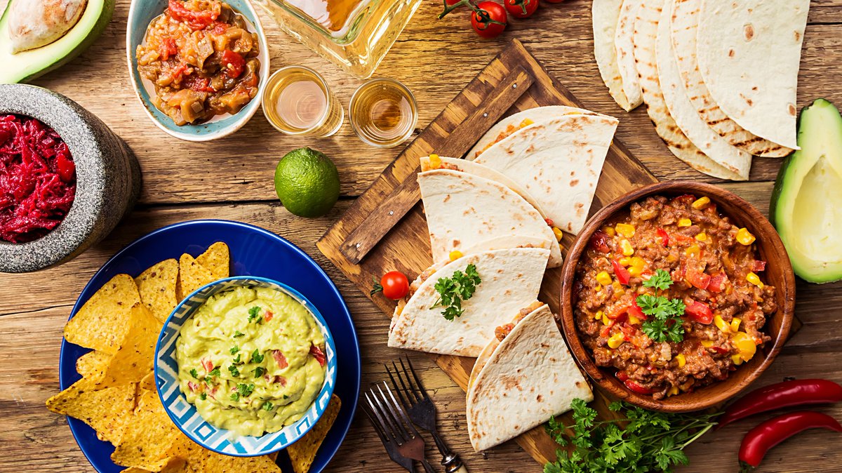 ColonyReserve's tweet image. Indulge in #TacoTuesday tonight! Toreros #Mexican Grill is just a short drive from your new home at Colony Reserve - enjoy delicious homemade Mexican cuisine made with only the freshest of ingredients!