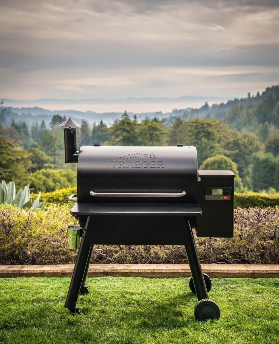 PaulsHardware's tweet photo. Views like these deserve food of high caliber! Stop by Paul's Ace Hardware to up your grill game. 🔥 

📸: @traegergrills | https://t.co/rOZT2vunxK https://t.co/PcJHMvh5NF