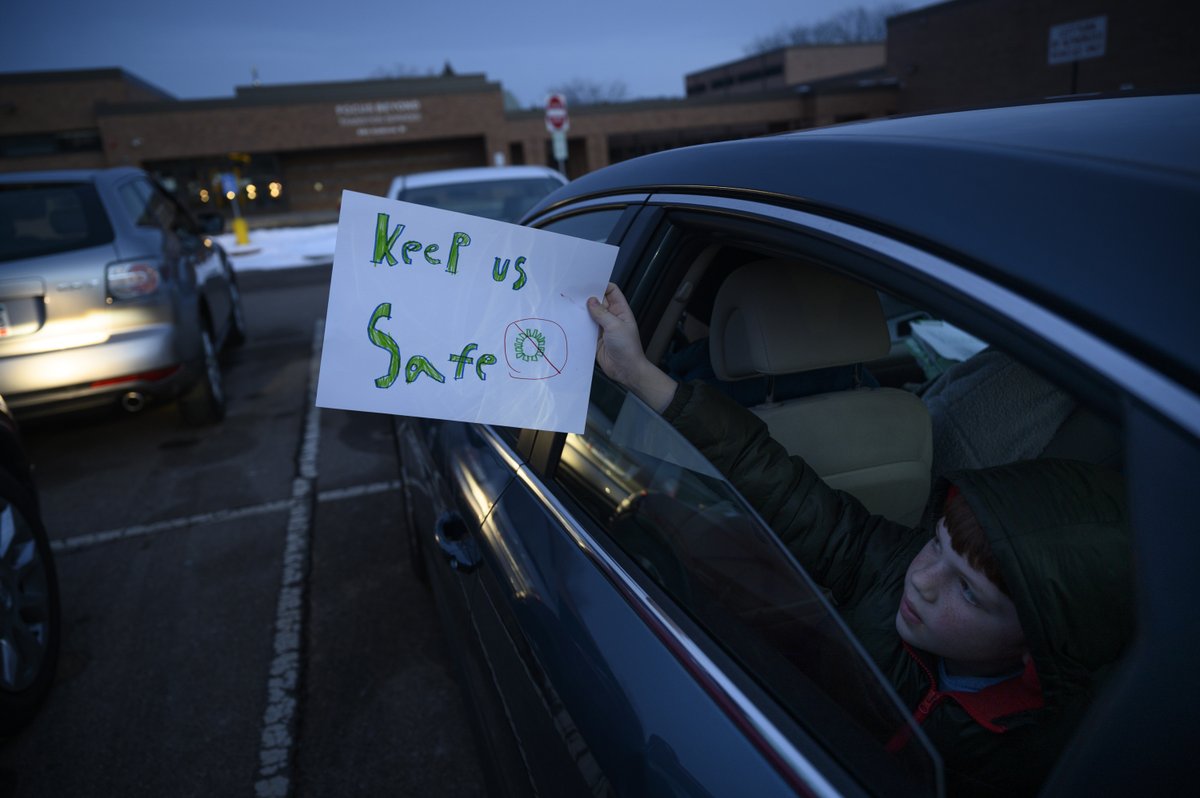 ADLavinsky's tweet image. Hundreds of teachers, parents and students protested St. Paul Public School's plans to restart full-time, in-person learning starting Feb. 1 at a car rally Tuesday night. Here are a few of the students, making their voices heard. @StarTribune