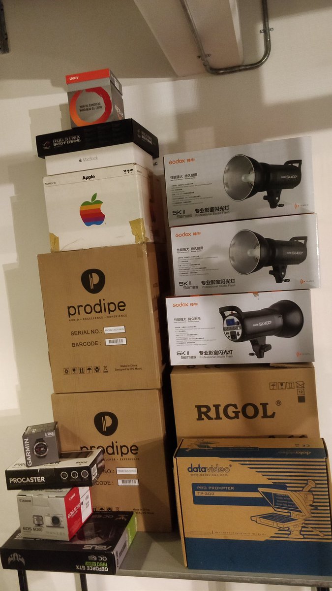 mikjaer's tweet photo. Me just realizing how much space i waste on storing air! #emptyboxes #consumerism https://t.co/IP5p9i00EQ