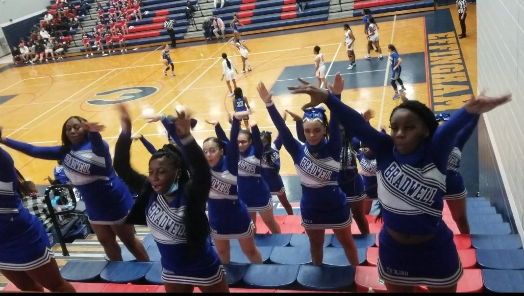 bi_cheer's tweet photo. They winnin!
#BITigers https://t.co/SphDGw97Zd