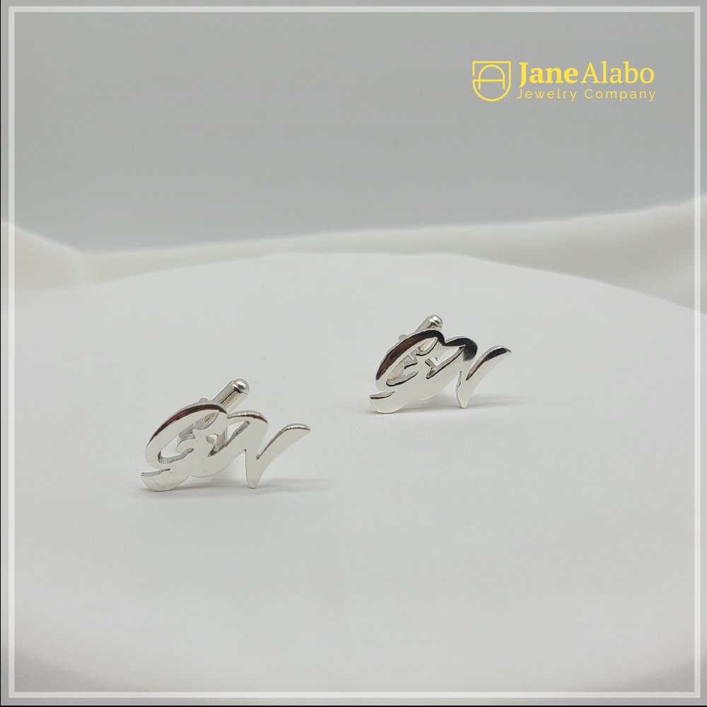 Janealabo's tweet photo. Nothing Like A Well Made #CustomCufflinks.
Material: #SterlingSilver Can Also Be Made In #18ctGold
Delivery: Made 3-7 Days 
Cost: From #30,000 Depending On Metal And Design.

#customjewelry #cufflinks #personalisedcufflinks #giftidea #handmadejewelry #silvercufflinks https://t.co/rj9oO4sWDW