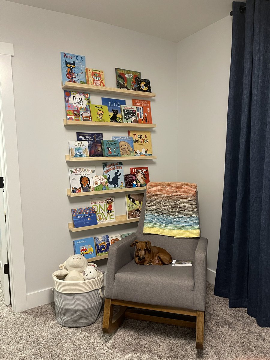 RubyTheMini's tweet photo. My bedroom is finally coming together! https://t.co/E2F7rs2xtm