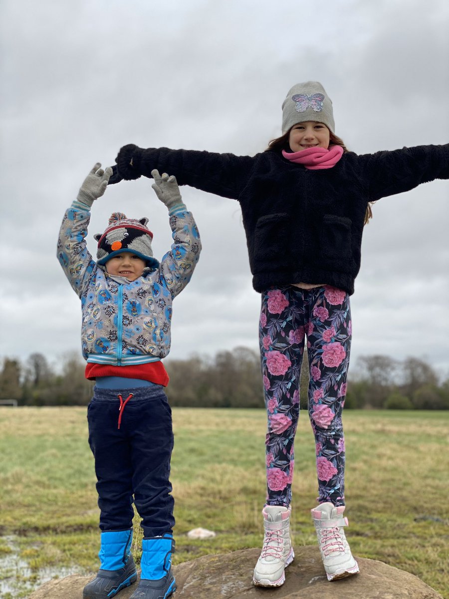 asiatyn's tweet photo. Liliana and her little brother’s distance on Monday 3.4km 🥰😃🥰 @missomahonystfr @stfrancisps https://t.co/pi6UEQISA1