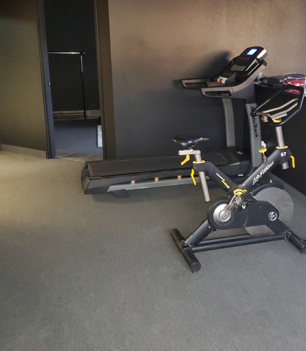 WillieGRamirez's tweet image. A few more cardio machines and a display case for the apparel and seasonings for the front, and ...

#perFIcT