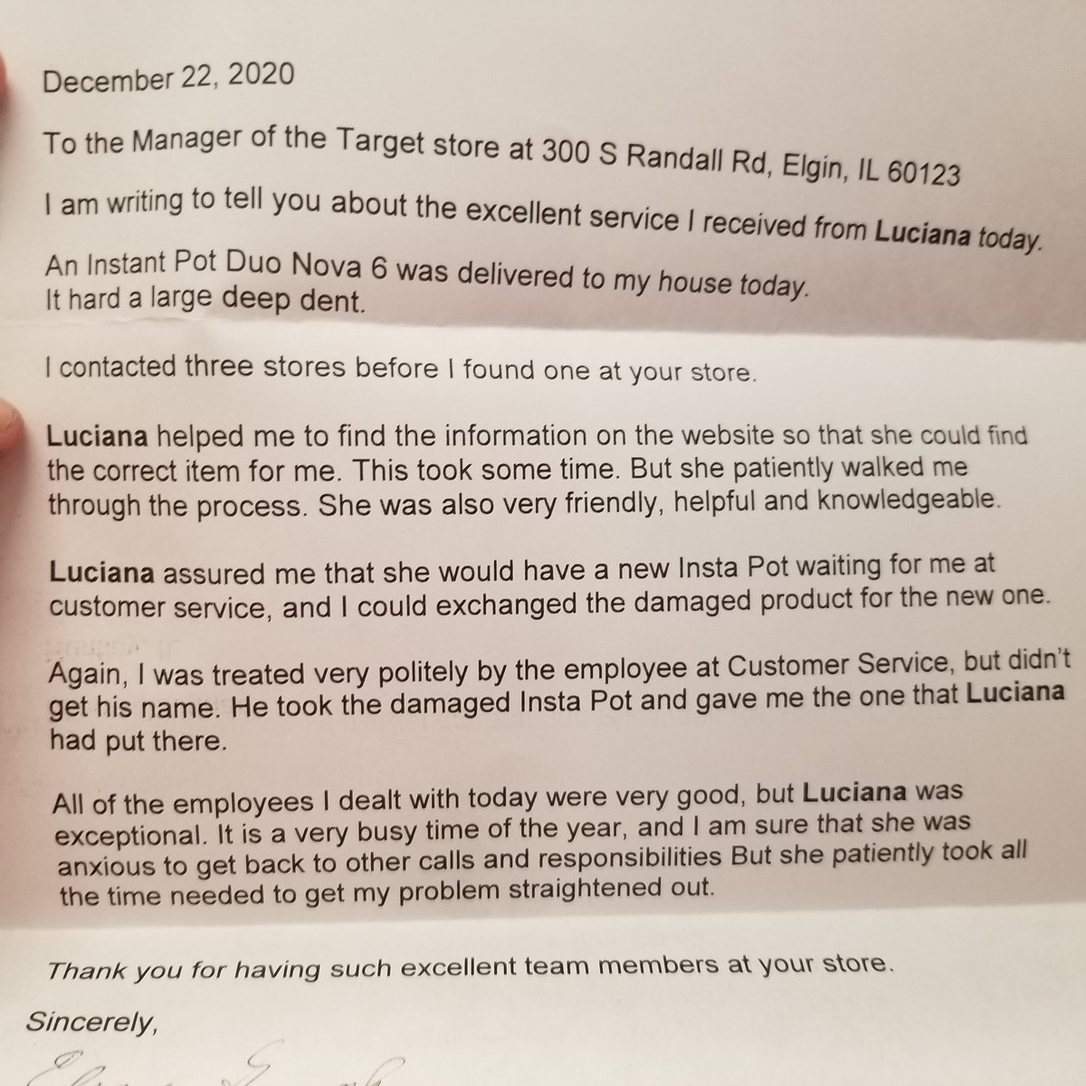 SLyonsT0834's tweet photo. What an awesome surprise! Got a letter from a guest explaining a team leader went above and beyond for her as well as our service desk team ! Way to go Luciana!!! #bestteamever #smallbutmighty @LeoGreenT0834 @megan_cappelen @staceypartida @JohannaMG3 https://t.co/NzmoX2RKIY