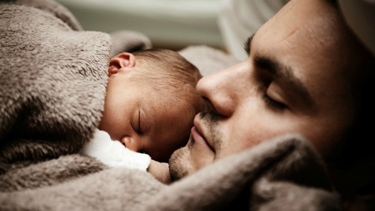 Mercenary_Slade's tweet image. Duerme pequeña Dalia. Dejemos descansar a tu hermano y madre...

   Apenas tienes un día y ya hiciste un revuelo.