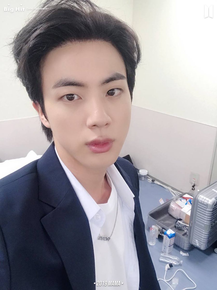 NilamSA8's tweet photo. @mintkdcy 8 YEARS WITH OUR MOON! 
#8YearsWithMoon #8YearsWithJin #WeLoveYouJin @BTS_twt https://t.co/3CeyBEla1N
