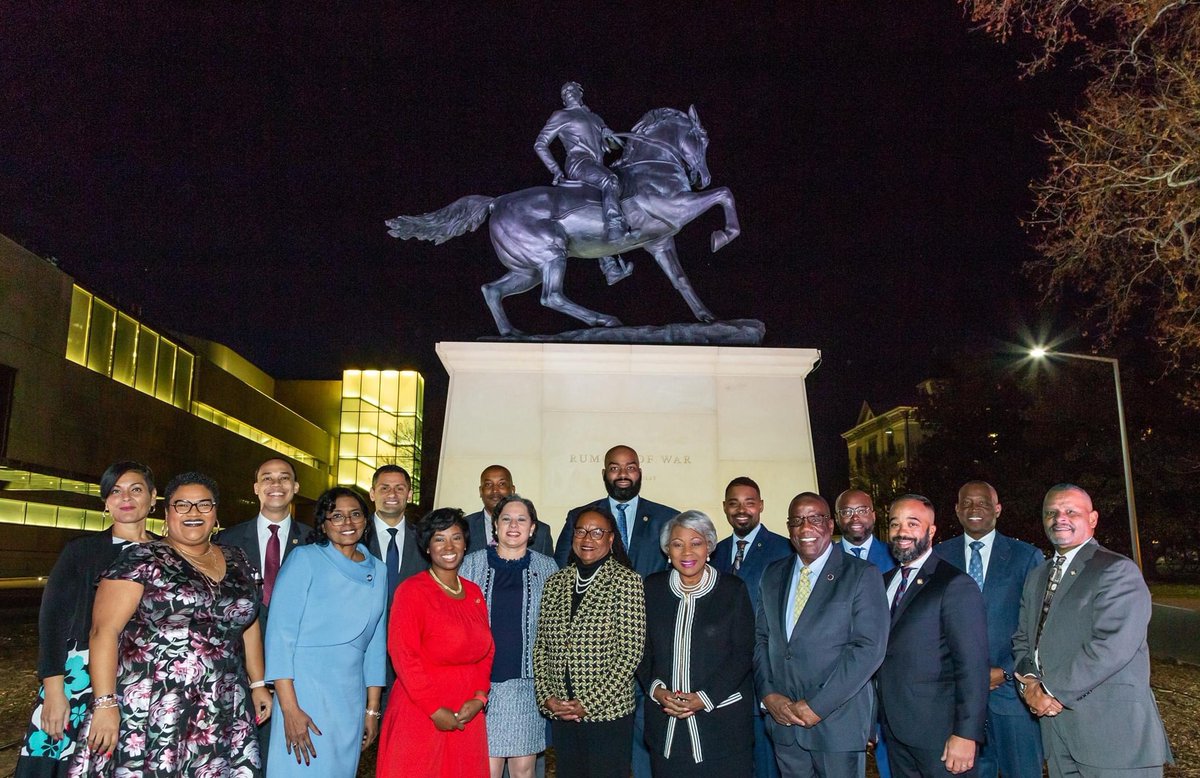 VaBlackCaucus's tweet photo. 10am Tomorrow — Join the members of the Virginia Legislative Black Caucus as we highlight our 2021 Legislative Agenda.

Virtual Press Conference live-streamed via Facebook: (https://t.co/duEDTocvCo)

[Members of the press: please contact us for the registration link, if needed] https://t.co/EnM9nPUCA0