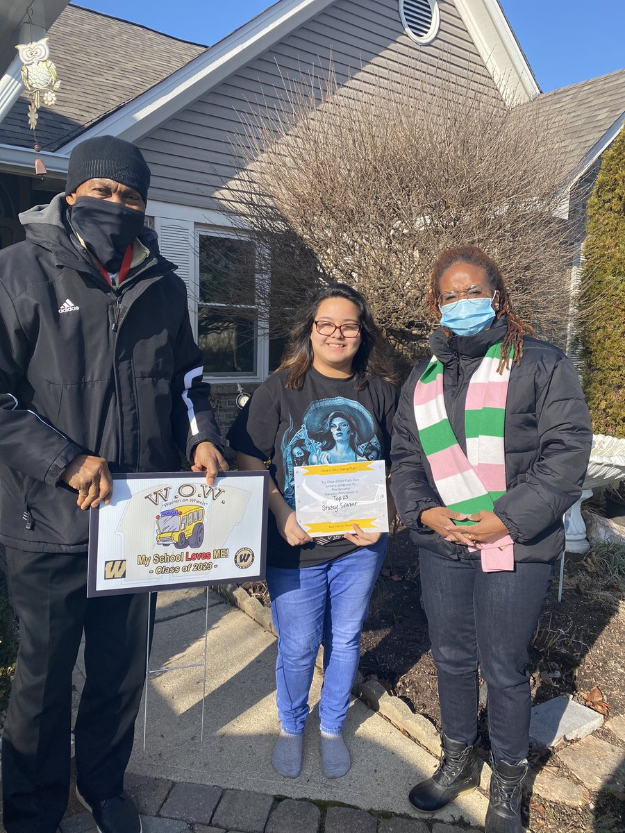 #Flight2023 crew was out recognizing our Top 25 students. We see you soaring! 🛫✈️ <a href="/WCHS_Warriors/">Warren Central HS</a>