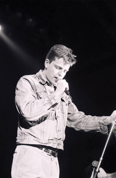 NewWaveAndPunk's tweet photo. 60 years old today: Suggs #Madness 
Pics;
David Corio 
Steve Rapport 
Virginia Turbett 
Virginia Turbett https://t.co/a9bihNCNTH