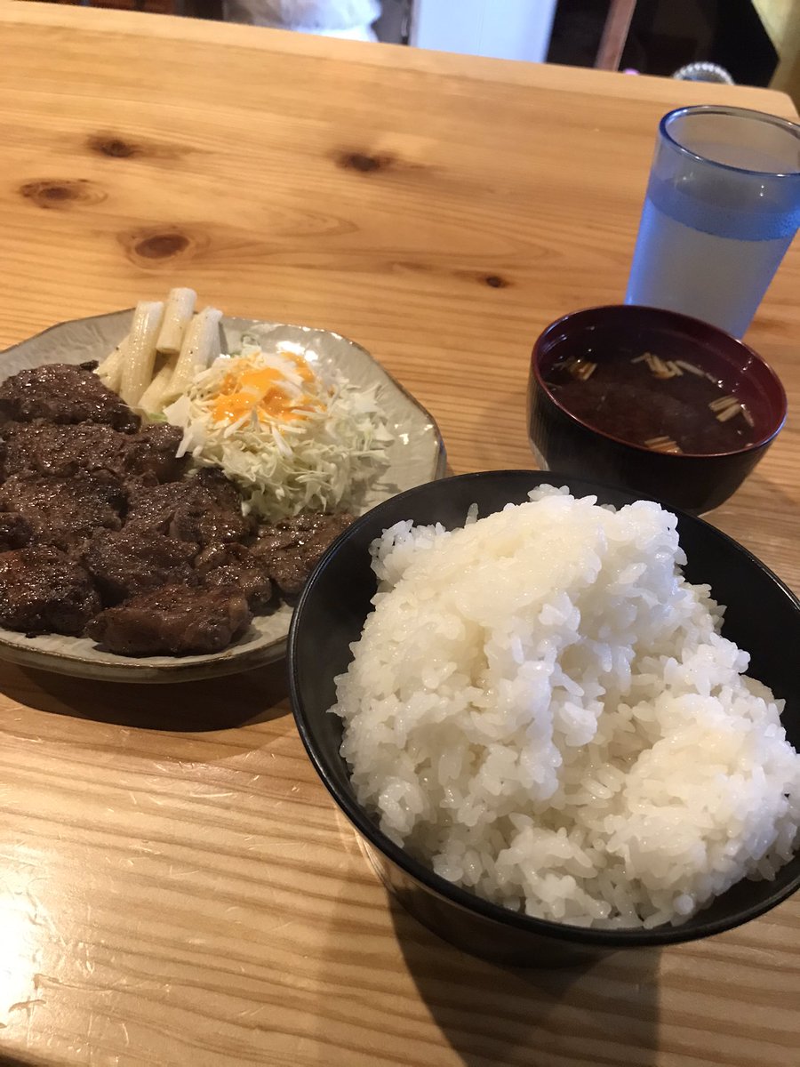 7q2Sf's tweet photo. ランチはステーキ🥩
#ステーキランチ 
#ランチ
#住吉 
#ステーキ https://t.co/ibUIqauP4f