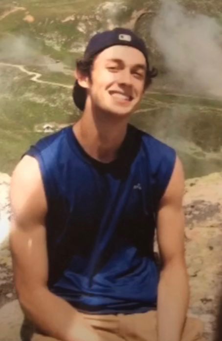 Lovw how young Jon Ossoff is just straight @CRiley13 https://t.co/XfXDZe6X79