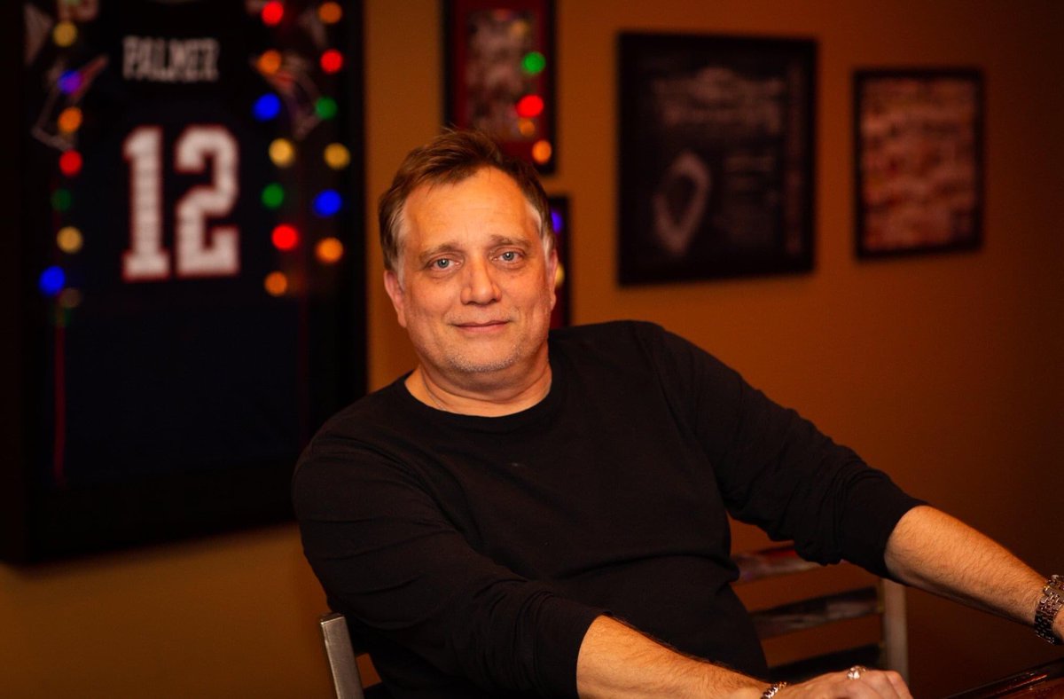 Today we mourn the loss of our beloved friend Tom Starr, who passed away last night. We are devastated by this news and our thoughts and prayers are with his family. We will share further details as they are available while the country music community grieves together.