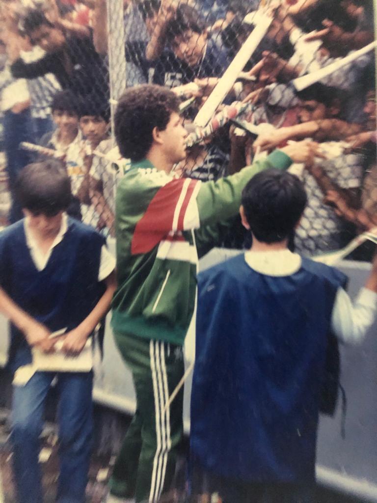 Seguimos haciendo equipo por #México para construir juntos #LaCasaDeTodos #PES  bit.ly/2MU01aN