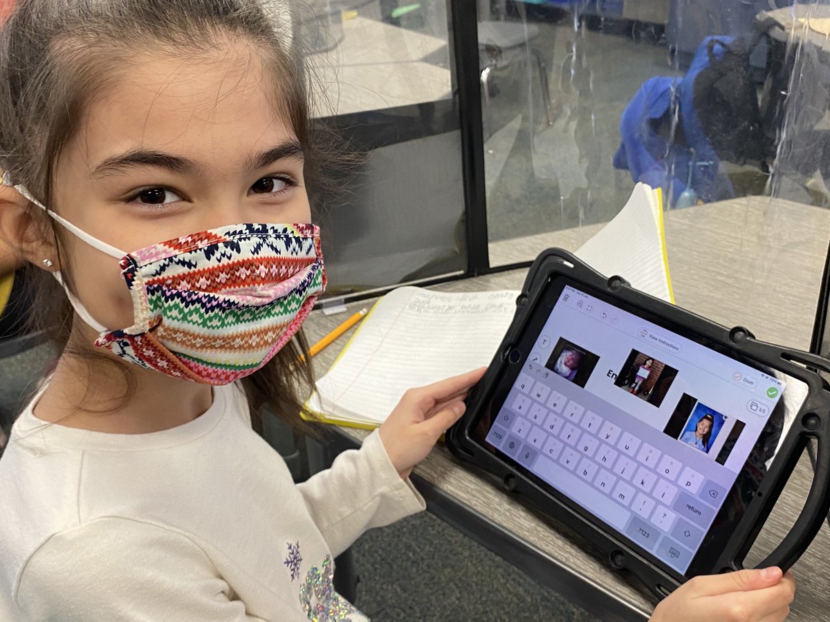jesicaLSLE's tweet photo. My heroes! Students choice during experience week, digital and graphic timelines. #ExperienceSLE  #LivingTheStoriesAtSLE https://t.co/7VxOjGQOt3