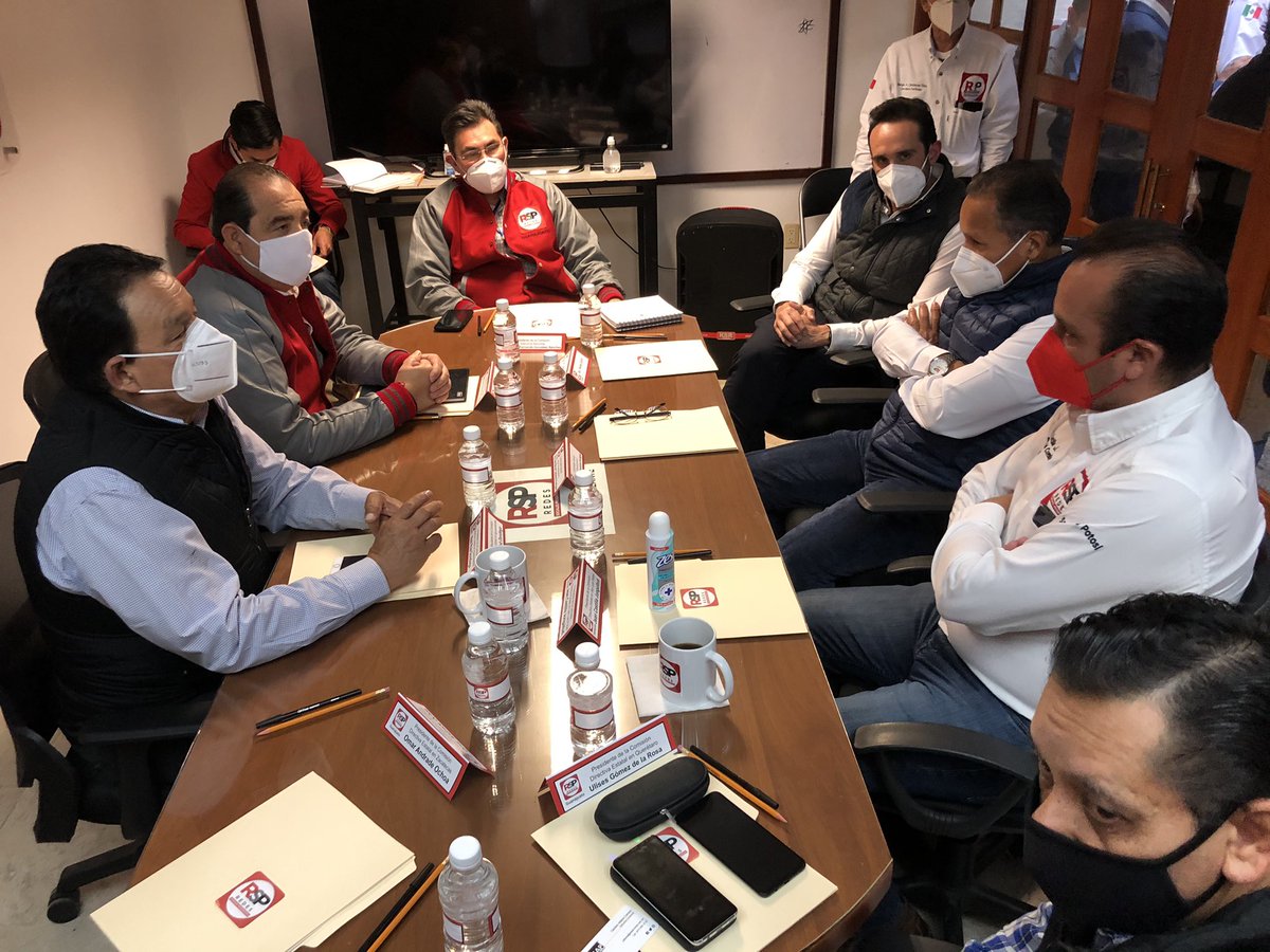 JFernandoGS's tweet photo. Reunión regional con los líderes de #RSP #Zacatecas #SLP San Luis Potosí, #Querétaro, #Aguascalientes y nuestro anfitrion @AMSLRSPGTO Guanajuato 
El progresismo se fortalece  rumbo al 6 de junio 
#SeremosGobierno2021 https://t.co/EA9vQJSNyw