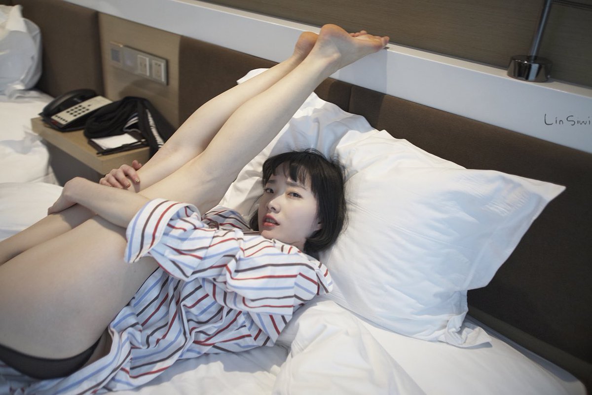 linsivvi303's tweet photo. 很久以前拍的妹子了。有表现力。@QYLL2019 @Fengsiyuan @ggcddv_dream https://t.co/9dskSHCnHo
