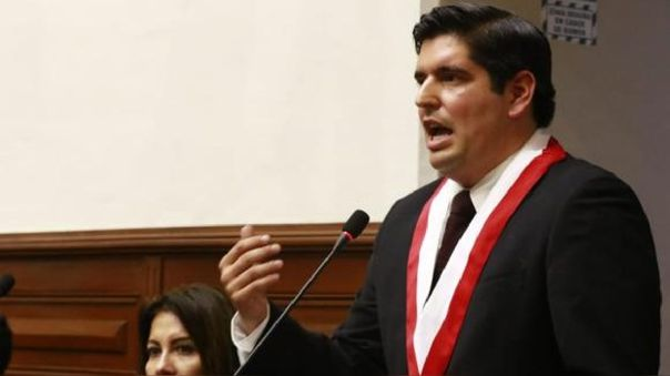 RPPNoticias's tweet photo. Congresista Luis Roel afirma que Gobierno anunciará mañana nuevas medidas por la COVID-19. https://t.co/aX6moZWuPe https://t.co/0iMXGmvfdt