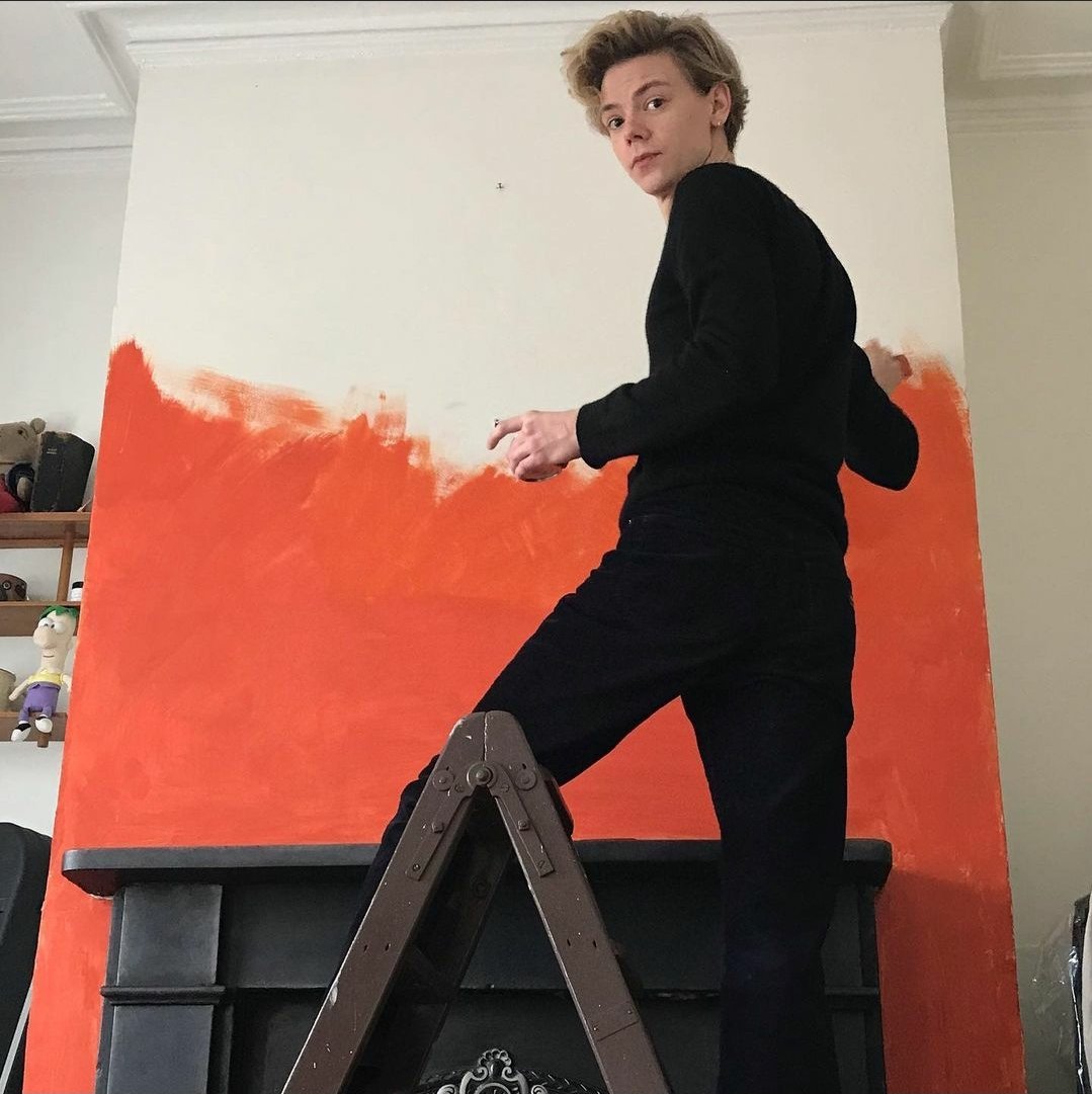 thomas brodie sangster's earring, a thread