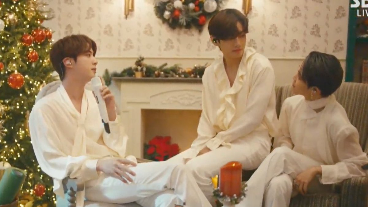 shhh they're hugging 