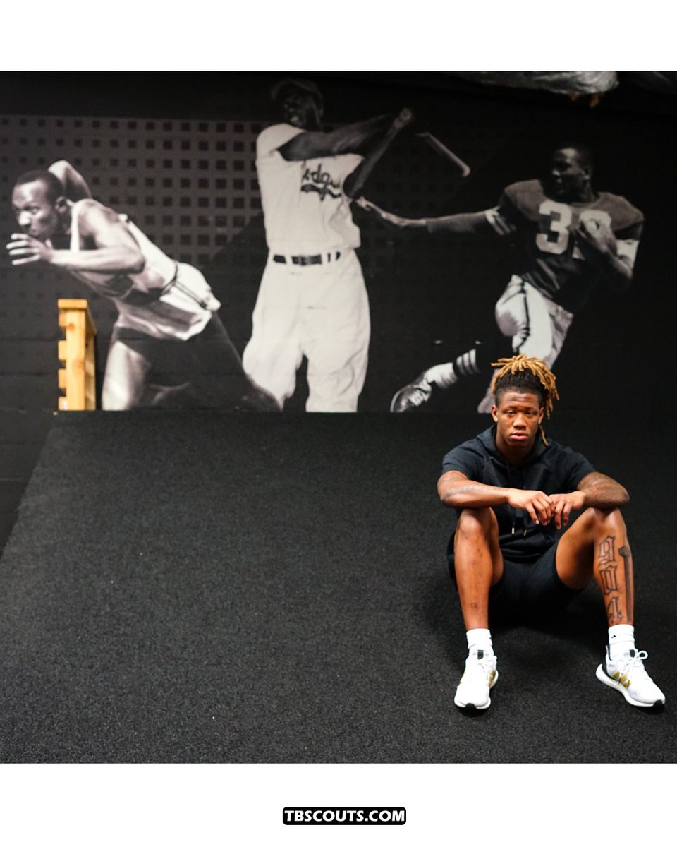 TBScouts's tweet photo. Always showing gratitude... @OriginalJaylon π
@TBScouts @AggieFootball @12thMan @Football_Steele #TBScouts #GigEm #JaylonJones https://t.co/uaL9aeqrMF