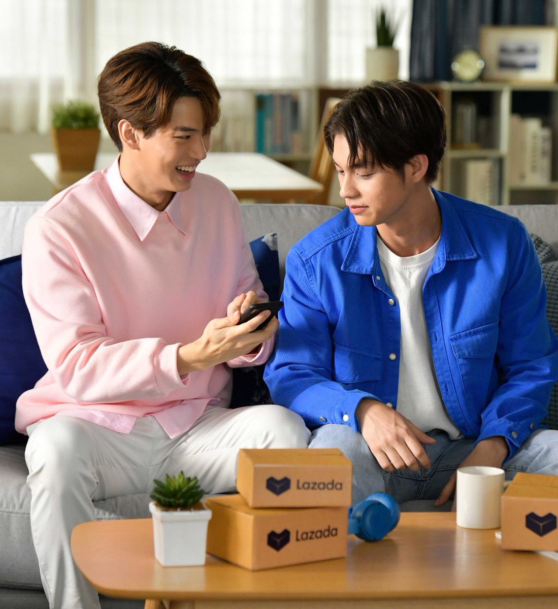 unwithBW's tweet photo. น่ารักอะ อยากไปนั่งดูเขาจีบกันนนนนนนนนนนน 

  #bbrightvc #winmetawin #ไบร์ทวิน #BrightWin https://t.co/hdcx4Nv8WW