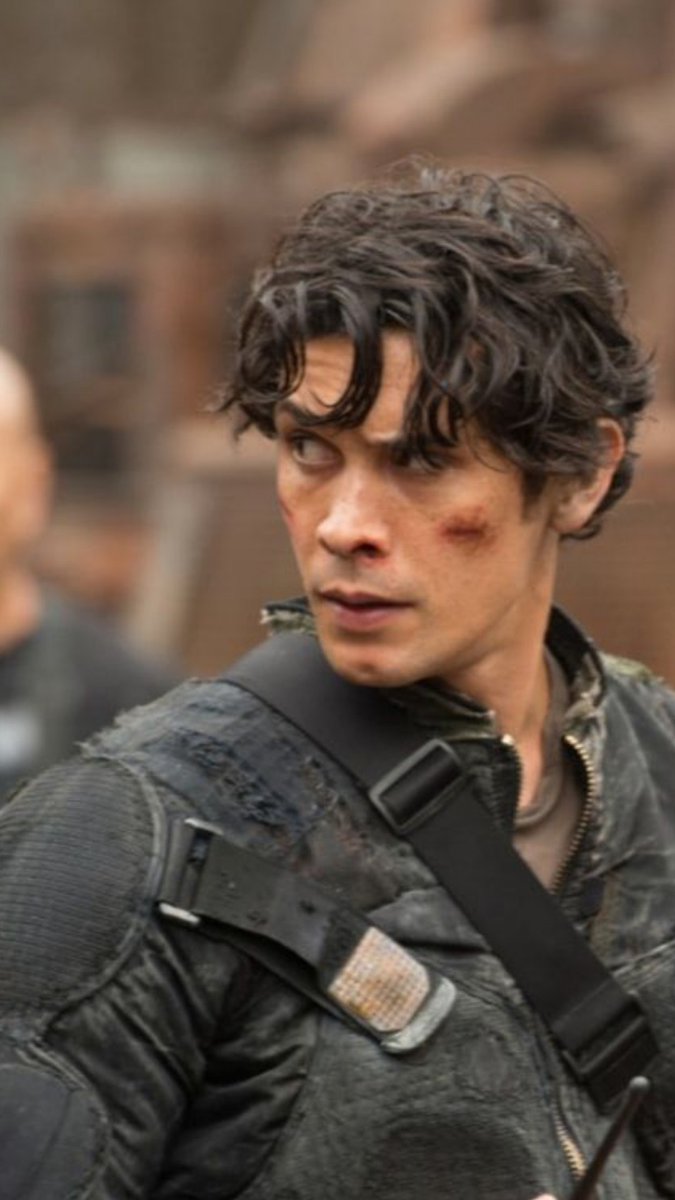 fileswallpaper's tweet photo. Bellamy Blake; The 100 
🔁+❤️ https://t.co/1Xg2oShq7i