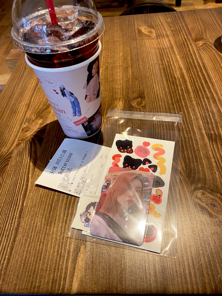 KimnayunT_T's tweet photo. 하루 늦었지만 혜빈님 생일 축하해요!❤️
잘 보고 갑니다ㅎㅎ

#425하는혭짱생축 #HAPPYHYEBINDAY
#MOMOLAND #혜빈 https://t.co/GPkeydpGlM