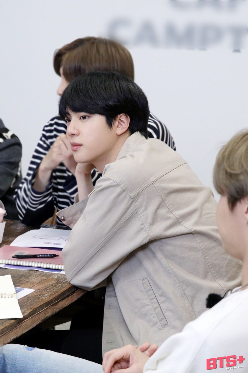 jinnieslamp's tweet photo. [#JinUpdate] RUN BTS! 2021 - Ep.124 Behind The Scene  

#방탄소년단진 #진 #Jin #Seokjin @BTS_twt https://t.co/R24wMZGssh