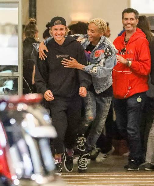 lovdbiebs's tweet photo. vocês lembram do que aconteceu neste dia, que foi o motivo desse sorrisão aqui? https://t.co/sxZ4nG65dm