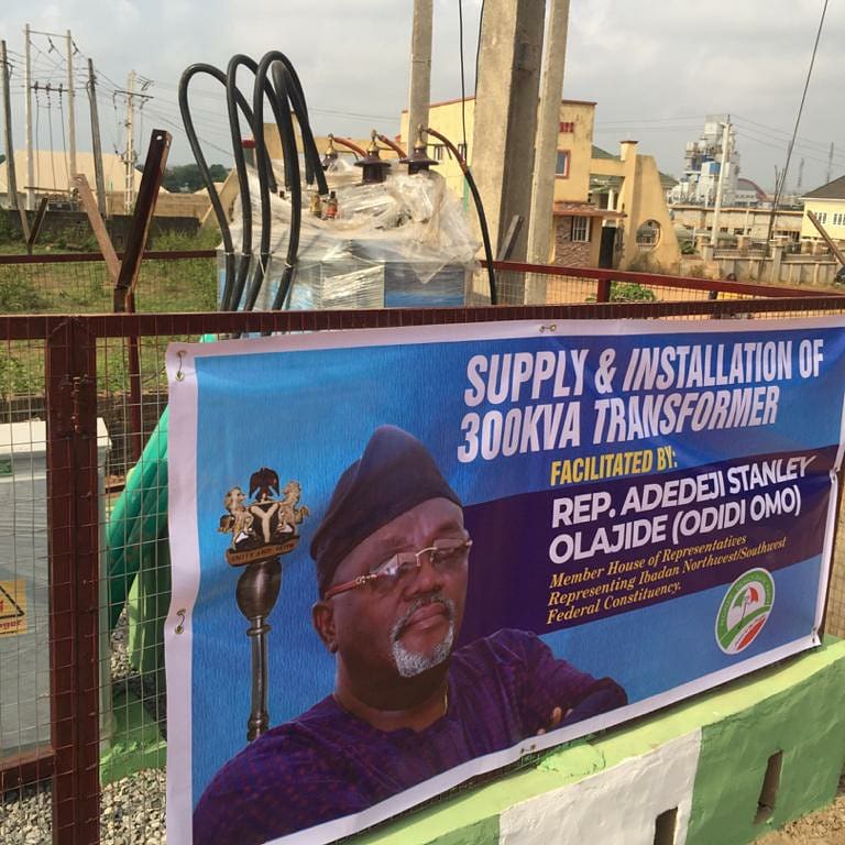 AdedejiOdidiOmo's tweet photo. #Feedback. 
It is with absolute joy I bring to the notice of our people the successful installation of 300KVA transformer @kuola Apata area Ibadan powered by #OdidiOmo as one of the ongoing. Commissioning coming soon! #ConstituencyProjects. #TrueRepresentation. #StarRep. https://t.co/kKyEW773if