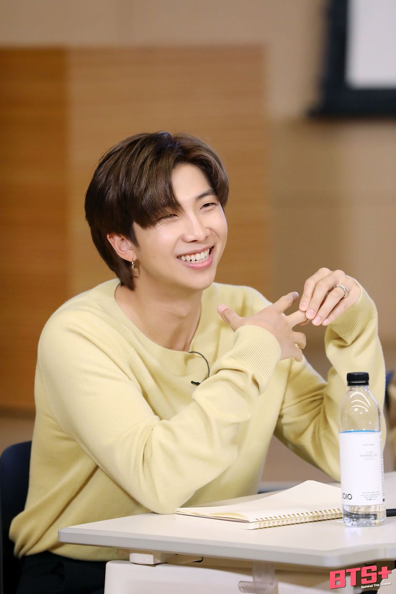 KimjungV97's tweet photo. [Behind cut] 210113 Run BTS! - EP.124

Kim Namjoon (RM)

@BTS_twt https://t.co/a1rZQgE9bc https://t.co/dOSrPOkOP7