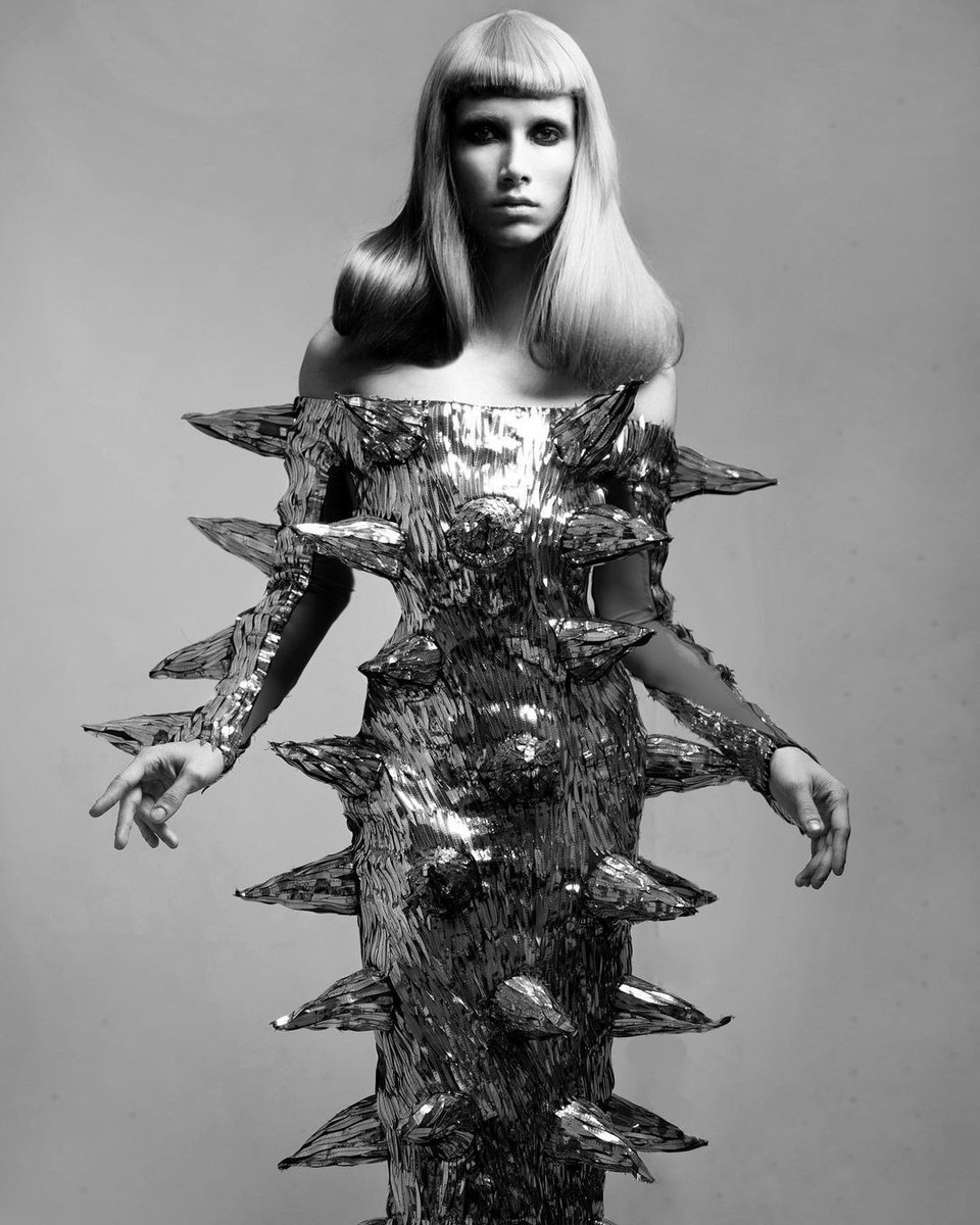 BeautifulBzarre's tweet photo. This edgy sequined glammahhhhh gown was created by New York-based fashion designer @BCALLAofficial, whose unisex, futuristic aesthetic has adorned musicians such as Lady Gaga, Azealia Banks, Lizzo and Miley Cyrus.
...
#beautifulbizarre #Bcalla #bcallabcalla #BradCallahan https://t.co/qBe9QjMrkO