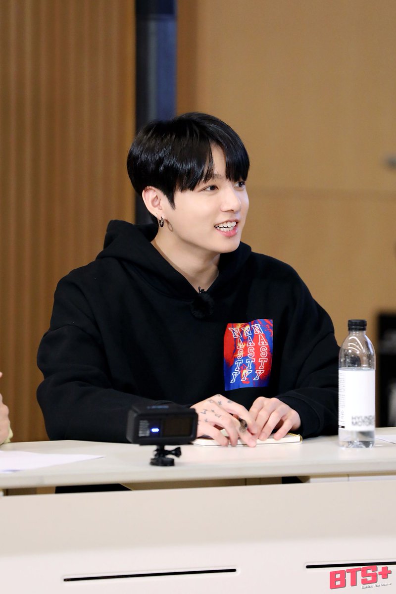 KimjungV97's tweet photo. [Behind cut] 210113 Run BTS! - EP.124

Jeon jungkook (jungkook)
@BTS_twt https://t.co/t9oWbIU2Up https://t.co/YbDLgv6m90